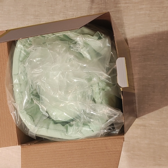 ACUPRESSURE MAT AND PILLOW - Picture 7 of 12